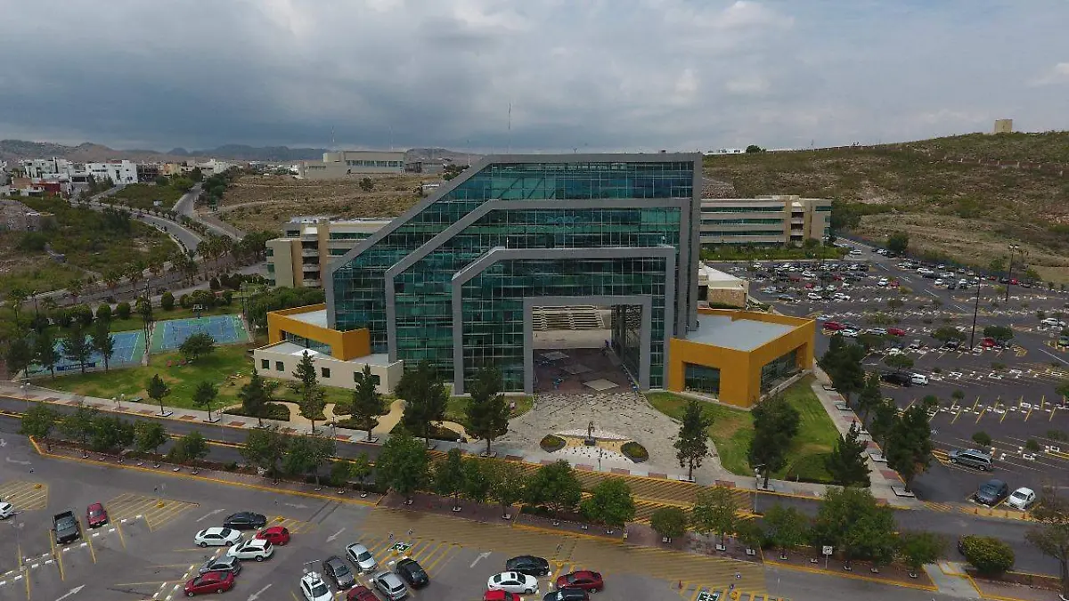 Instituto Tecnológico de Estudios Superiores de Monterrey (ITESM)